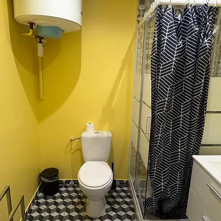 Two Floor With Theatre * باريس