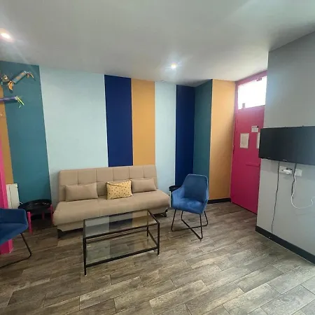 Two Floor With Theatre شقة *