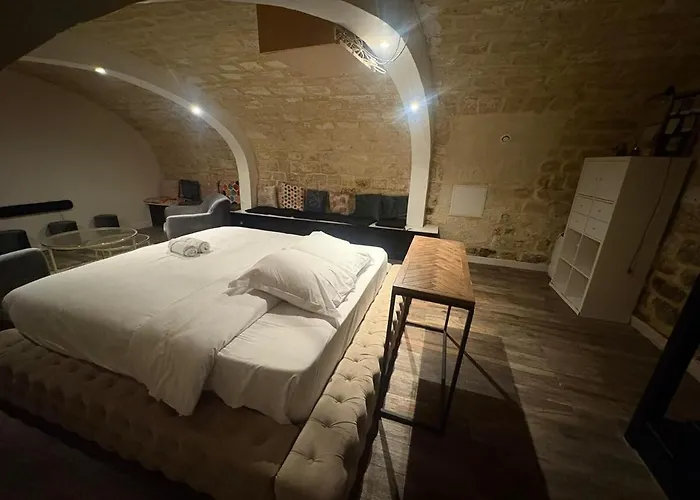 Two Floor With Theatre *