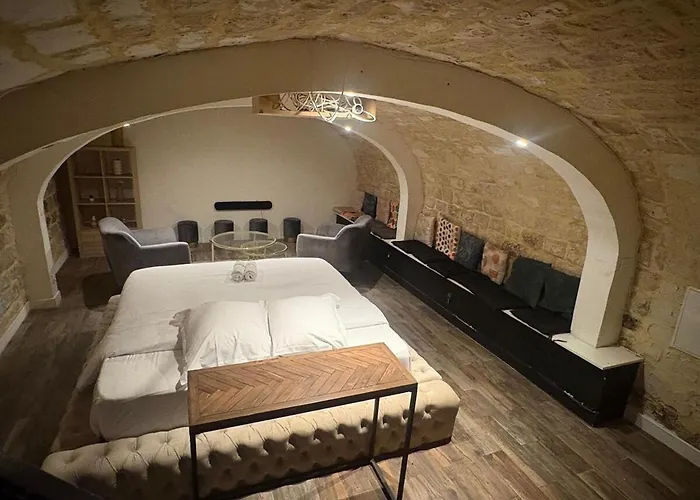 Two Floor With Theatre * Paris